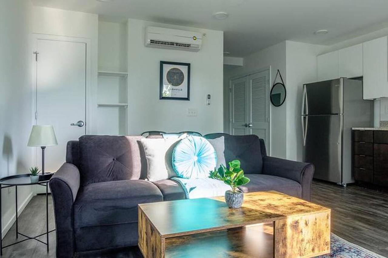 Frontdesk Fairfax Flats West End Nashville Oda fotoğraf